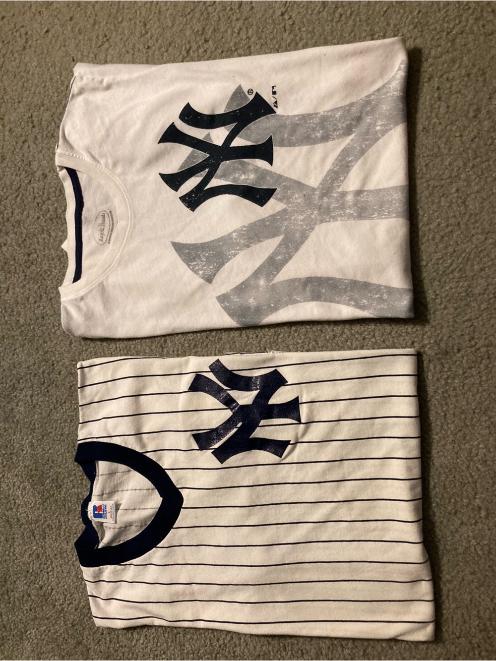 X2 NY Yankee men’s med. Tees